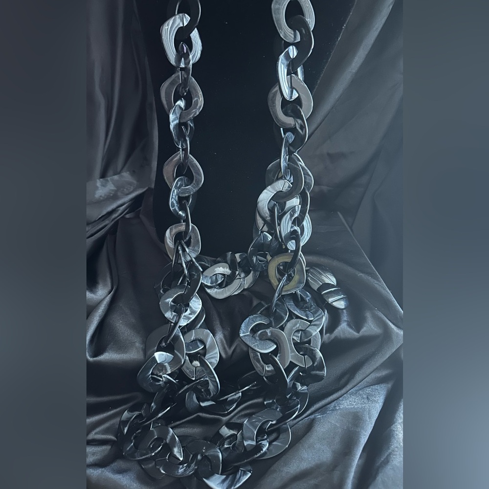 Sassy Jones black marble acrylic necklace set